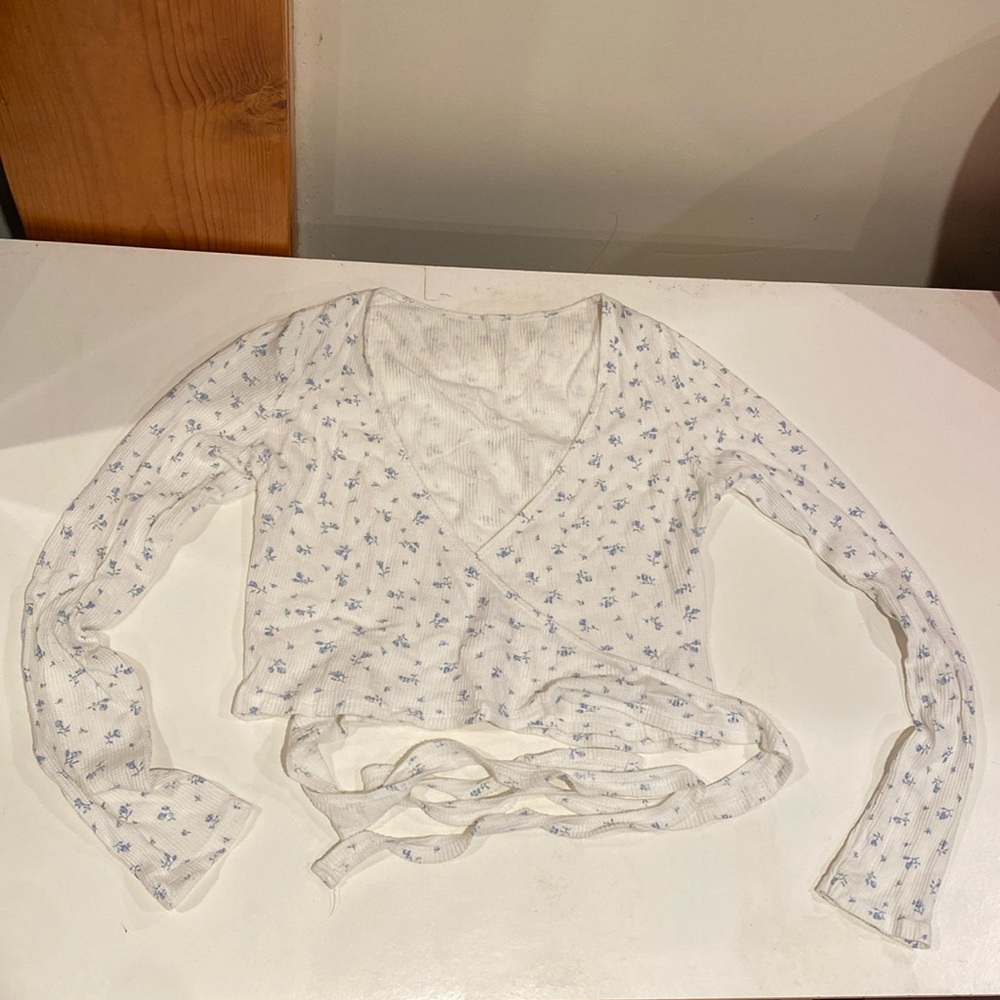 Long Sleeve Floral Wrap Around Crop Top — Used Condition